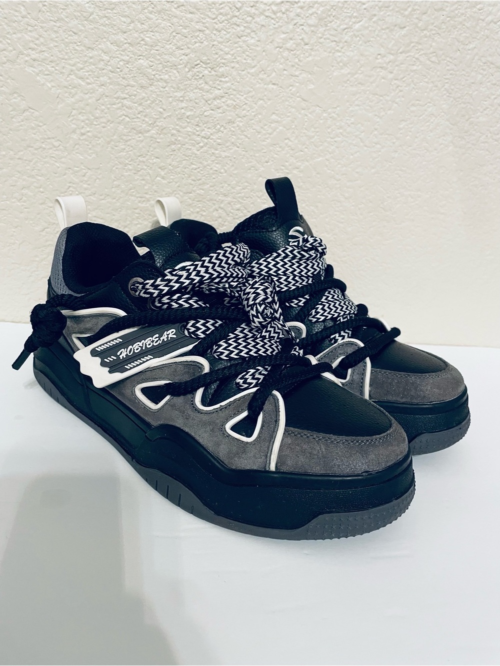 Men's Black and Gray Fashion Sneakers Hobibear Womens 11/ Mens 10